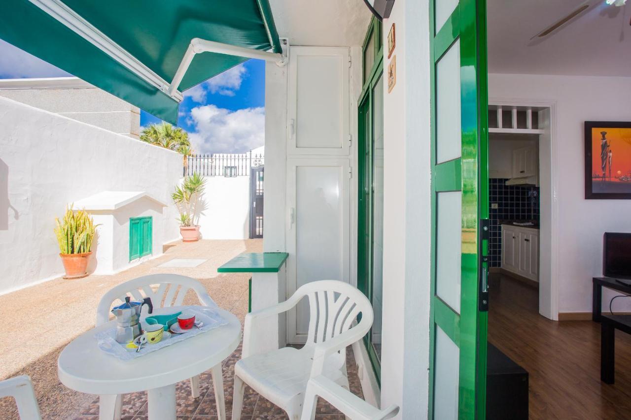 Apartamentos Haria En Puerto Del Carmen Tías Dış mekan fotoğraf