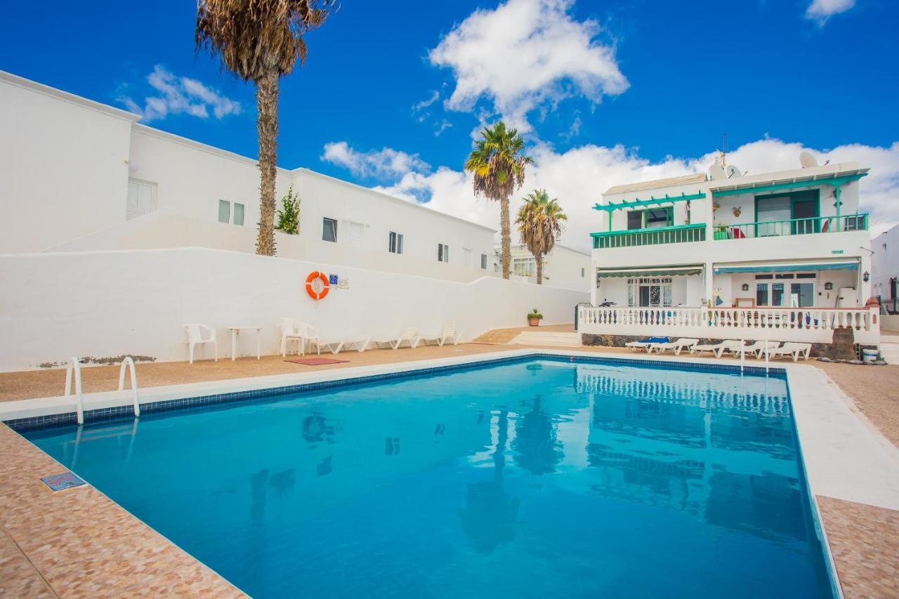 Apartamentos Haria En Puerto Del Carmen Tías Dış mekan fotoğraf