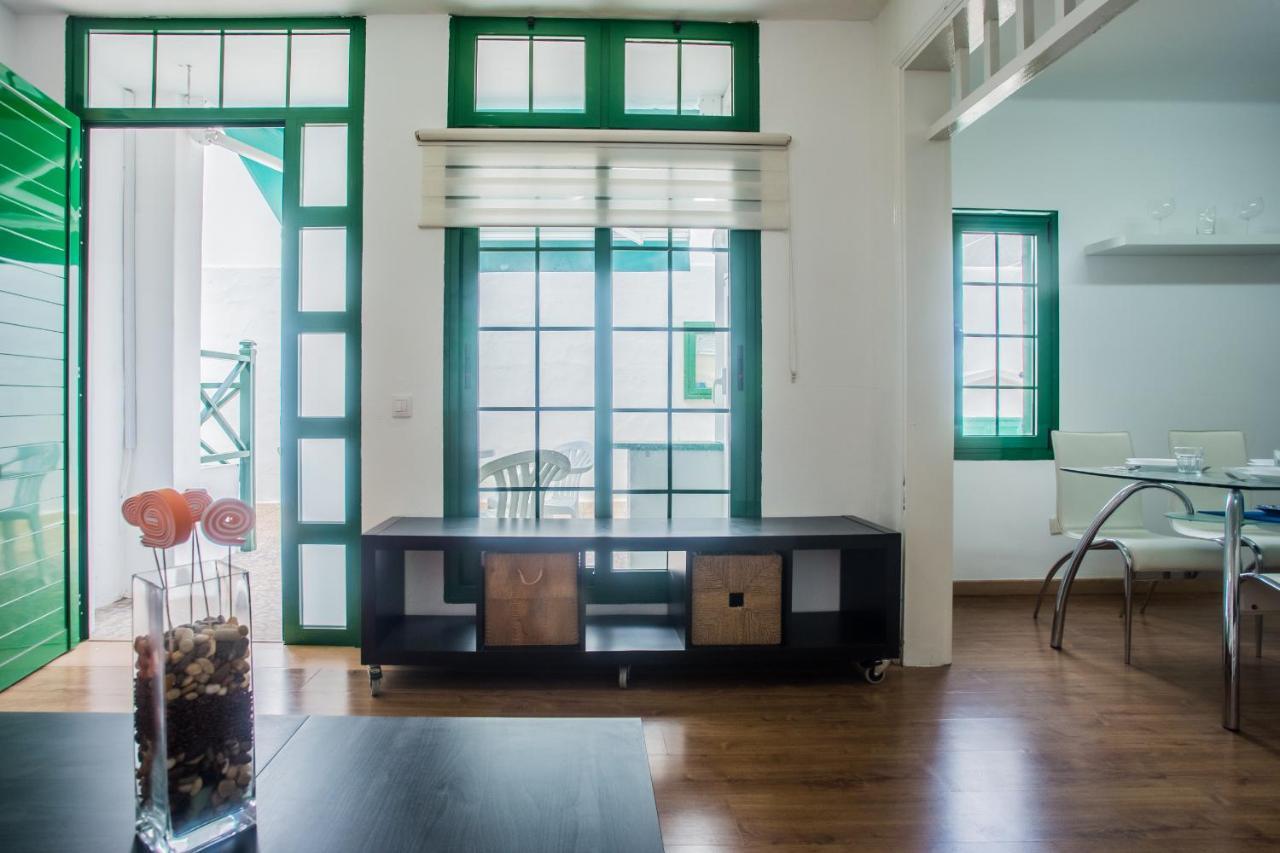 Apartamentos Haria En Puerto Del Carmen Tías Dış mekan fotoğraf