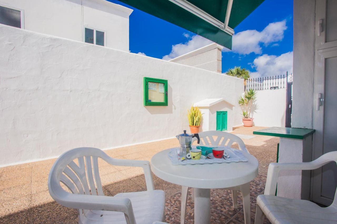 Apartamentos Haria En Puerto Del Carmen Tías Dış mekan fotoğraf